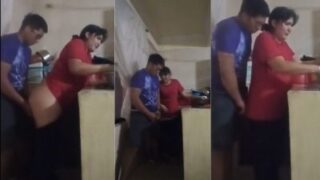 Ngentot Berdiri Sama Ibu Tiri Di Dapur, Si Mesum Puas Banget.