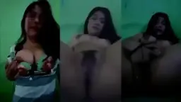 Sonia Kusuma Lagi Mainin Memeknya, Basah Kuyup Sampai Muncrat-muncrat