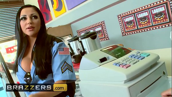 Dada Montok Seragam – (audrey Bitoni, Honey White, Johnny Sins) – Krim Boston – Brazzers, Goyangin Nih Empuk-empuk Bikin Keluar Air Liur.