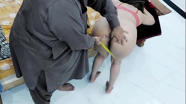 Penjahit India Ngentot Cewek Desa Gawar, Pantat Gede Kayak Jalang, Keras Dan Kasar Gaya Doggy, Audio Hindi Jelas, Ngomong Romantis Mesum