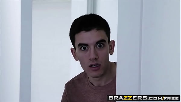 Ibu-ibu Nakal Lagi Berkuasa, Kendall Woods Dan Nino Polla Bikin Panas Di Trailer Penuh Nafsu!
