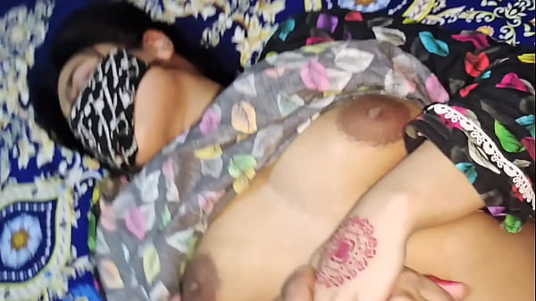 Ibu Tiriku Ngajarin Aku Soal Seks, Dirty Talk Hindi, Erangan Panas, Dan Ngewe Liar.