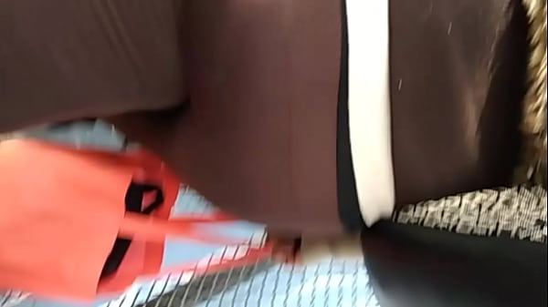 Señora Culona Goyang Bokong Gede Ke Kantor, Siap-siap Bikin Meja Kerja Ngeces.