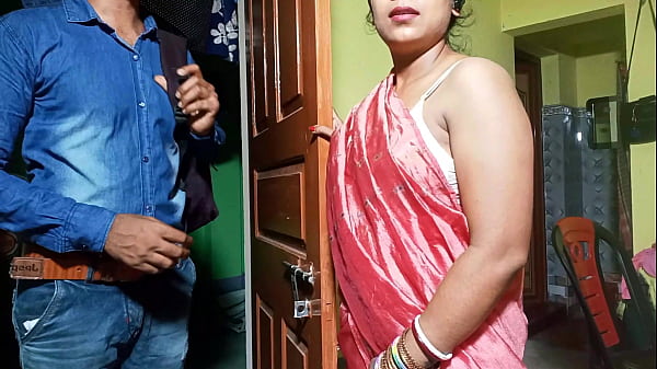 ब्रा वाले ने भाभी को फुसलाकर जोरदार चोदाई की, भारतीय गंदी फिल्म साफ हिंदी में