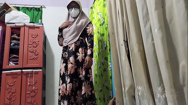 Bu Guru Gregetan Liat Muridnya Lagi Colmek, Langsung Aja Diajak Crot Bareng.