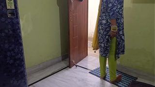 Sasur Ne Bahu Ki Choot Mein Dard Ke Bahane Apna Land Ghusa Diya, Chudai Ka Maza Lete Hue!