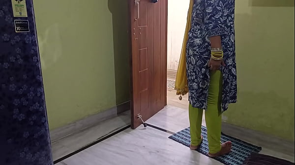 Sasur Ne Bahu Ki Choot Mein Dard Ke Bahane Apna Land Ghusa Diya, Chudai Ka Maza Lete Hue!