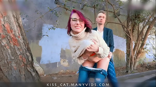 Kisscat Cinta Sarapan Sosis – Agen Liar Jambret Mahasiswi Rusia Buat Ngentot Liar Di Luar