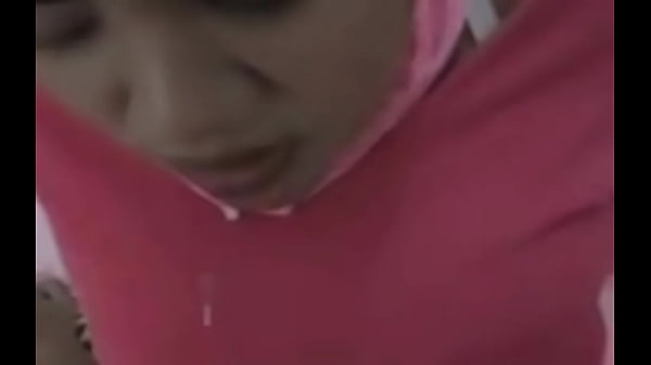 Hijabnya Dibuka, Tubuhnya Digoyang, Nikmatnya Nafsu Yang Terlarang.