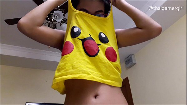 Gitu Loh, Cewek Abg Asia Di Webcam Tanya ‘lo Mau Ngapain Kalo Ngentotin Gue?’, Langsung Bugil Siap Digaruk.