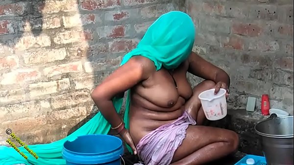 Nonton Video Mandi Desi Radhika Di Desa India, Goyang Basah Bikin Nafsu Naik, Hindi Panas Bikin Crot!
