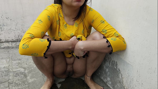 Gila Lo Kontol, Gaji Gede Dikit Aja Udah Mau Ngasih Semua, Ngentot Di Luar Sambil Pipis, Video Xxx Hindi Kotor Kualitas Hd.