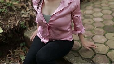 Bokep Indo Terbaru, Sange Berat Di Hutan, Kontol Nungging Minta Digocok.