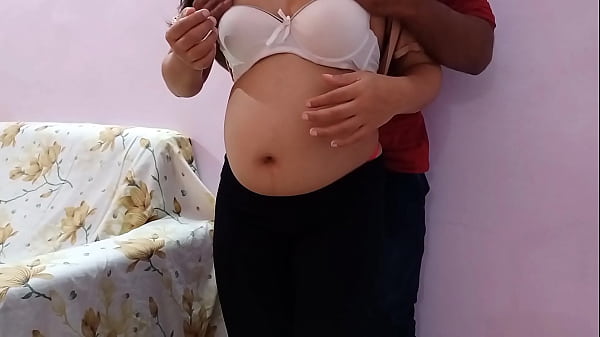 প্রেগন্যান্ট ভাবিকে ফেসবুকে পেয়ে বাড়ি গিয়ে জোর করে চুদলাম – খোলা বাংলায় পর্ণ