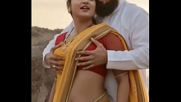 Desi Bhabhi Saree Me, Mamahnya Diremas, Romansa Basah Dan Nafsu Menggoda.