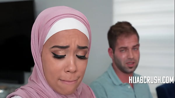 Bantuin Step-arabku Biar Gak Kaku Lagi Di Ranjang | Hijabcrush