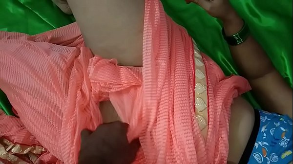 Desi Savita Lagi Ngewe Panas Sampe Muncrat.