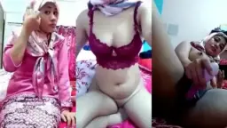 Yani Si Hijab Longgar, Siap Dibuka Buat Openbo, Bebas Dimuntahin Crot.