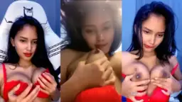 Coklat Manis Ngejilat Puting Toketnya Sendiri Sampe Basah, Bikin Ngilu Nikmat.