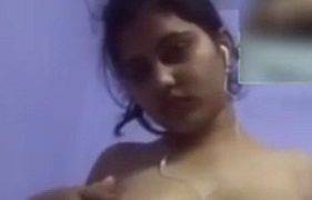 Videocall Desi Yang Bikin Kontol Tegang, Goyang-goyang Struktur Seksi Bikin Nafsu Naik!