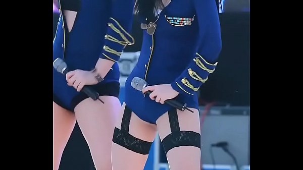 Asia Goyang-goyang, Sambil Bokong Ngebut, Siap Bikin Lo Ngiler.