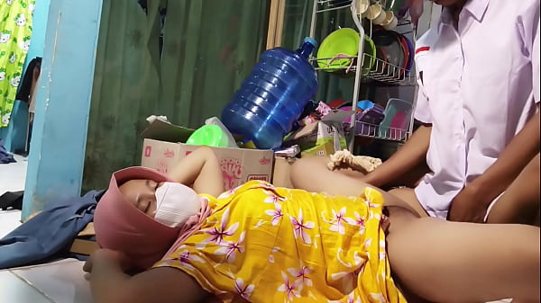 Di Ajak Ngentot Sama Ibu Tiri Pas Mau Berangkat Sekolah, Bikin Makin Greget Pengin Nunda-nunda.