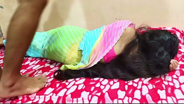 Cewek India Digebukin Di Kamar Tidur, Sampe Meringis Keenakan