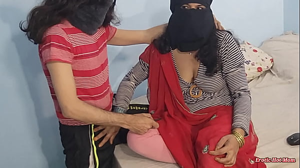 Harap Pacarmu Jangan Terlalu Seksi, Ngewe Memek Indian Desi Yang Sempit Sambil Pake Hijab Muslim Dengan Erangan Panas Keras Dalam Bahasa Hindi Yang Bikin Makin Bernafsu.