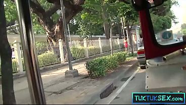 Milf Amatir Thailand Digebuk Di Dalam Tuk-tuk, Naik Kontol Gede Sampe Meraung