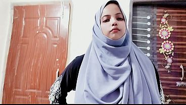 Desi Ibu Tiri Hijab Bernafsu, Ngentot Seru Sama Anak Tirinya.