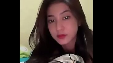 Cewek Indonesia Live Ig, Colmek Pamer Memek Basah Sambil Goyang-goyang Hot.