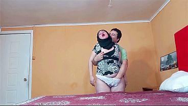 Wanita Berhijab Digeboy Gaya Doggy, Nafsu Murni Meledak Di Setiap Hentakan.