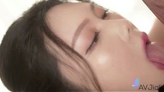 Cewek Cina Seksi Ban Ban Dihajar Kontol Keras Sampai Meraung-raung.