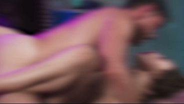 Dewa Mobile – Cewek Rusia Brunet Seksi Pakai Fishnet Nikmatin Kontol Gede Di Semua Posisi Panas