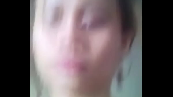 Cewek India Lagi Ngejilat Kontol Gue, Bibir Merahnya Basah Kuyup, Lidahnya Lincah Muterin Ujung, Bikin Gue Makin Tegang.