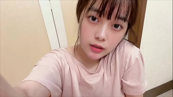 Mama Tidur, Doi Mandi Sambil Jilat-jilat Pepek Bau Badan Sendiri Sampe Crot-crot Enak Banget.