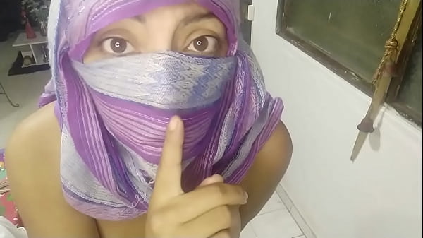 Milf Berhijab Niqab Arab Muslim Sange Ngocok Becek Sampai Muncrat Di Webcam Live