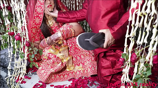 Malam Pertama Pernikahan India Yang Bikin Makin Pengen, Langsung Aja Colokin Kontol Ke Dalam Memek Basah Istri, Nikmatnya Nggak Ketulungan!
