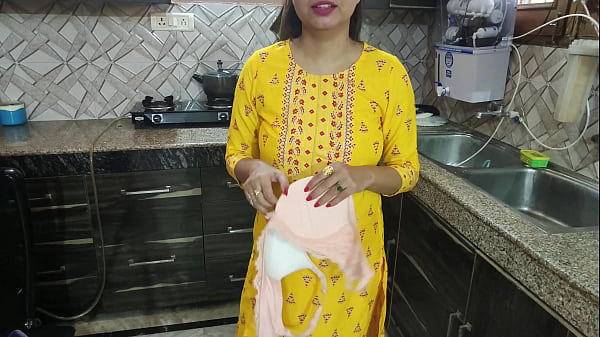 Desi Bhabhi Dapur Lagi Cuci Piring, Tiba-tiba Adik Ipar Dateng Sambil Ngomong “bhabhi, Gue Pengen Ngencrot Di Memek Loe, Loe Mau Kan?” Suara Hindi