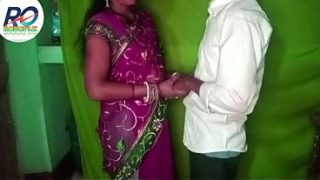 Desi Tonshahar Punya Bhabhi Rasili, Ngangkat Sari Basahnya, Jadi Kuda Betina, Kontolnya Dijilat, Pantat Dan Memeknya Digenjot, Suara Hindi Panas.