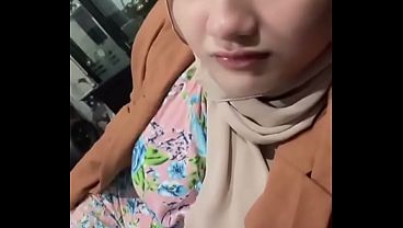 Cewek Abg Indonesia Lagi Live, Goyang Sambil Buka-bukaan Bikin Makin Basah.