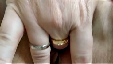 Tontonan Memek Dan Lubang Bokong Yang Sangat Vulgar Dari Pelacur Kamera Tua Terkenal Asal Rusia.