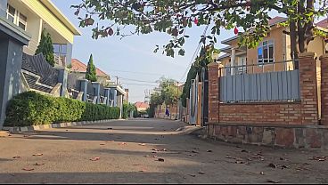 Ngentot Lihat Ibu Arab Masturbasi Memek Basah Di Pinggir Jalan Dekat Rumah.