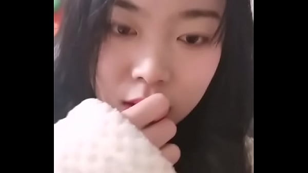 Binalnya Cewek Cina, Bikin Mendingin!