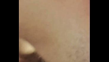 سعودي بيحب يشوف مرته تنعس قدام عينيه وهو بيسخن على سكس عربي ناري، دياثة سعودية مش طبيعية