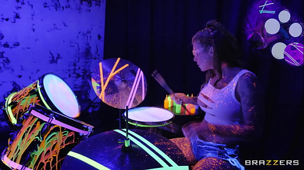 Ngewe Drummer Keras / Trailer Panjang Brazzers Dari Https://zzfull.com/drumm Bikin Muncrat!