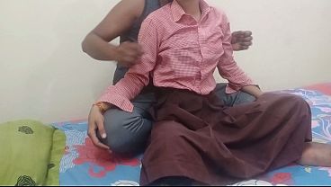Tonton Video Bokep Cewek Desi Ngocok Memek, Anak Kuliahan Cantik Mainin Pussy, Ngentot Hot Abis.