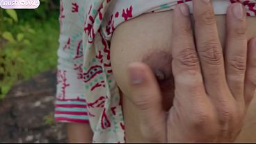 Desi Cewek Desa India Ngentot Di Hutan, Video Bokep Liar Bikin Muncrat